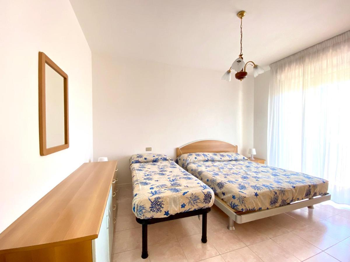 Residence Cristoforo Colombo - Carraro Immobiliare - Family Apartments กาออร์เล ภายนอก รูปภาพ